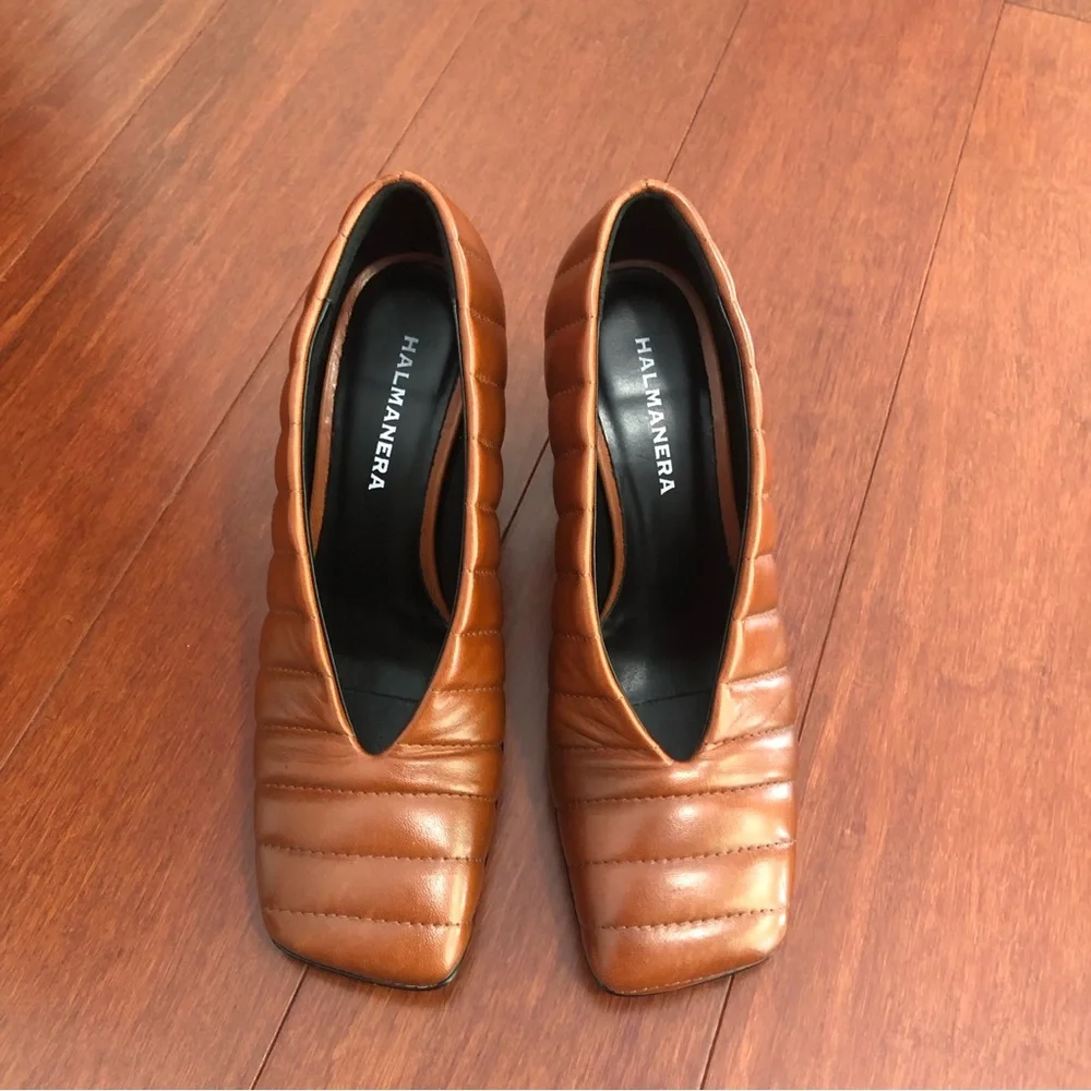 Halmanera Italy well man crafted leather quilted padded square toe cognac pump - Picture 4 of 16